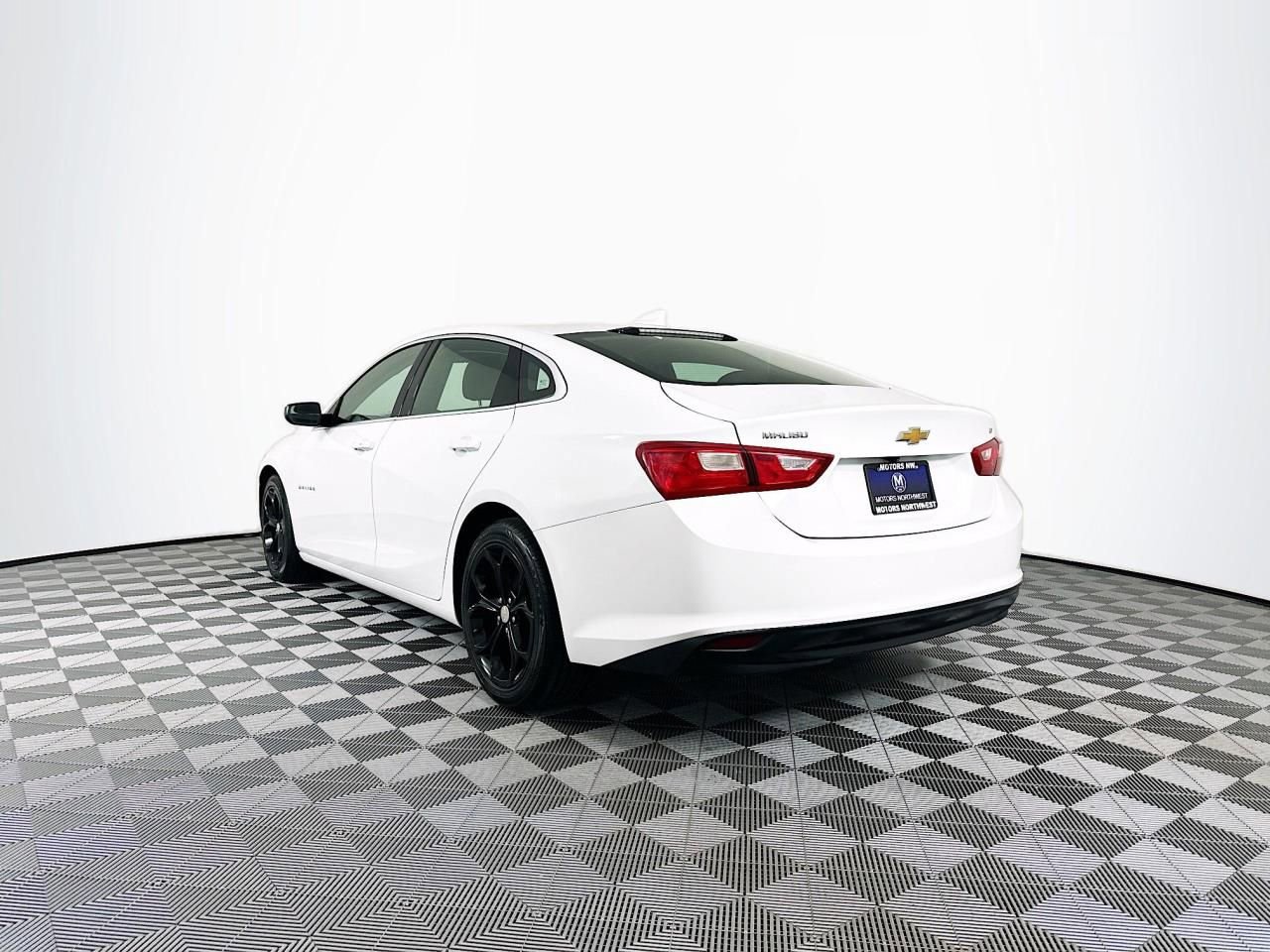 Used 2023 Chevrolet Malibu LT image 13