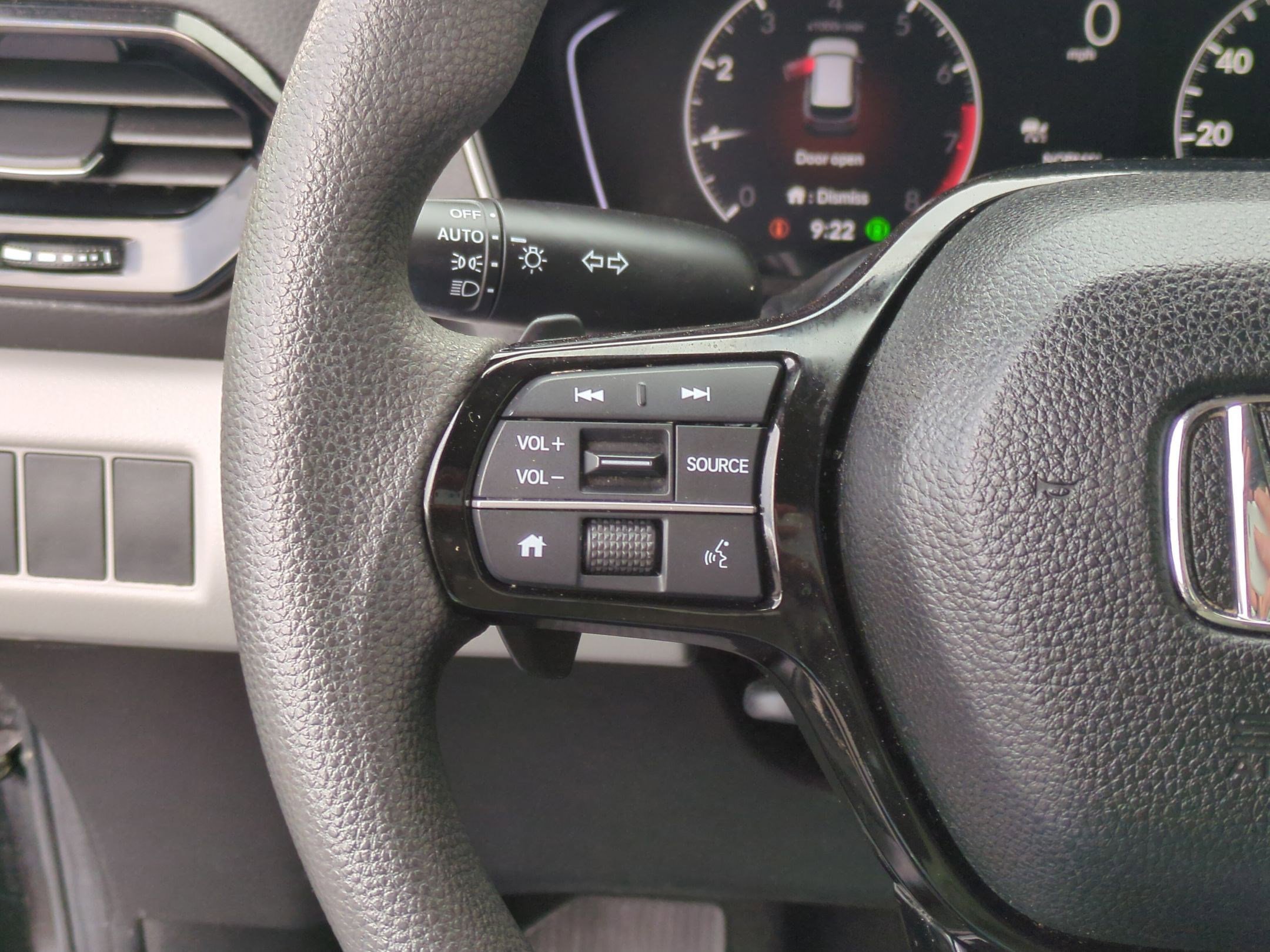 Used 2023 Honda Pilot LX image 20