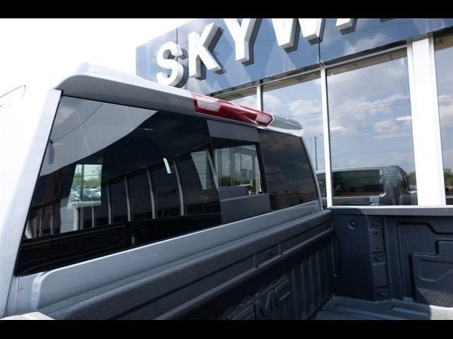 New 2026 GMC Sierra 2500 SLE w/ Preferred Package AWD/4WD image 33