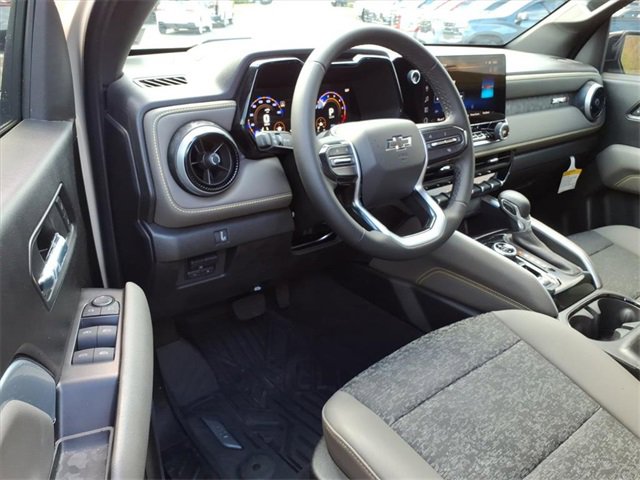 Used 2024 Chevrolet Colorado ZR2 w/ Technology Package image 14