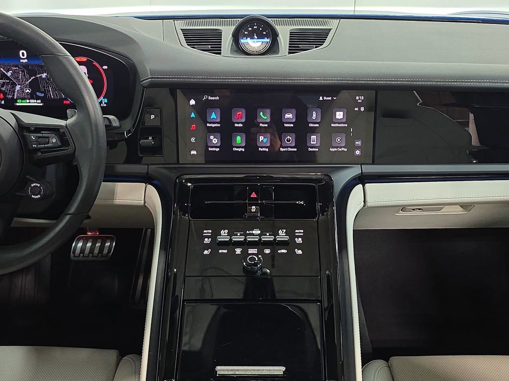 Used 2025 Porsche Panamera 4 E-Hybrid image 16