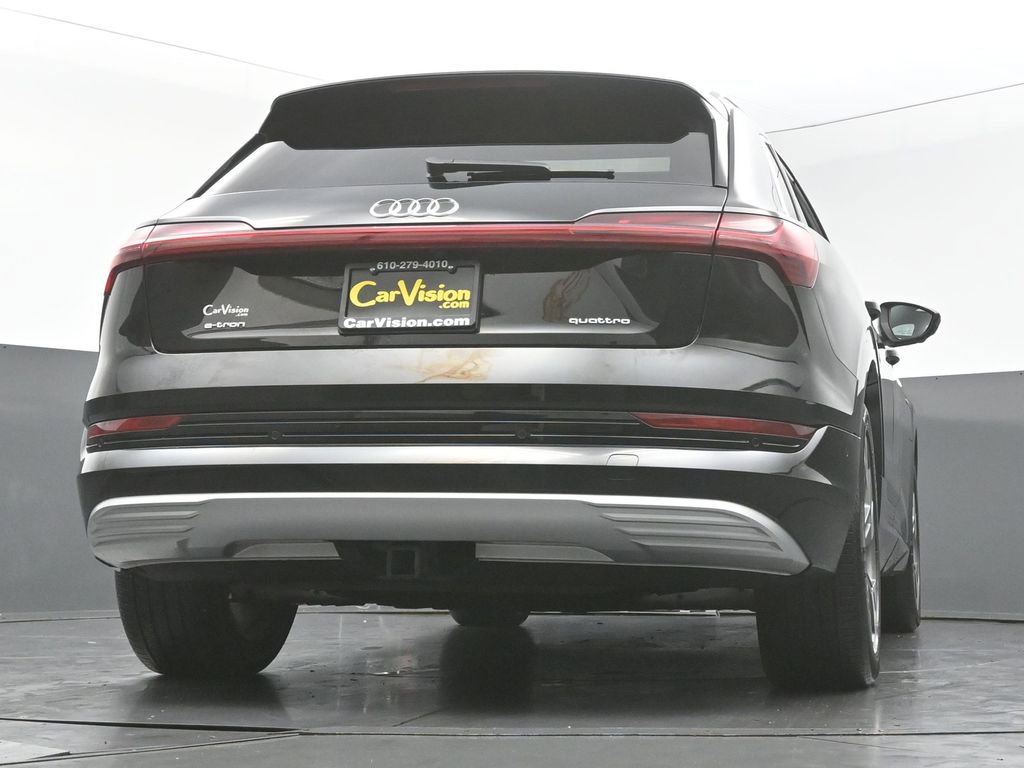 Used 2022 Audi e-tron Premium Plus w/ Premium Plus Package image 46