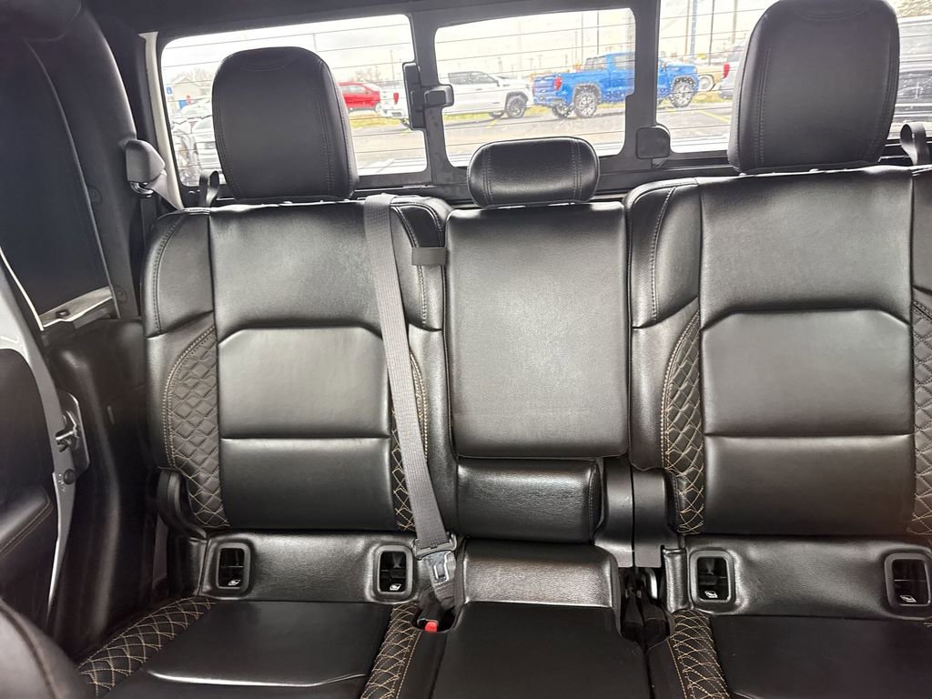 Used 2021 Jeep Gladiator Overland image 12