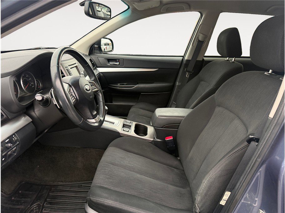 Used 2014 Subaru Outback 2.5i Premium image 9