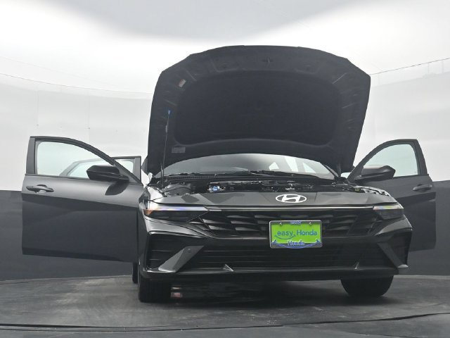 Used 2026 Hyundai Elantra Sport FWD image 57