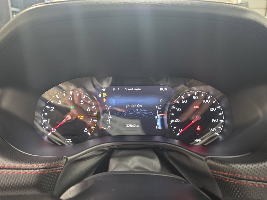 Used 2025 Jeep Compass Trailhawk AWD/4WD image 18
