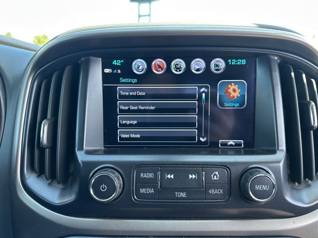 Used 2018 Chevrolet Colorado Z71 AWD/4WD image 30