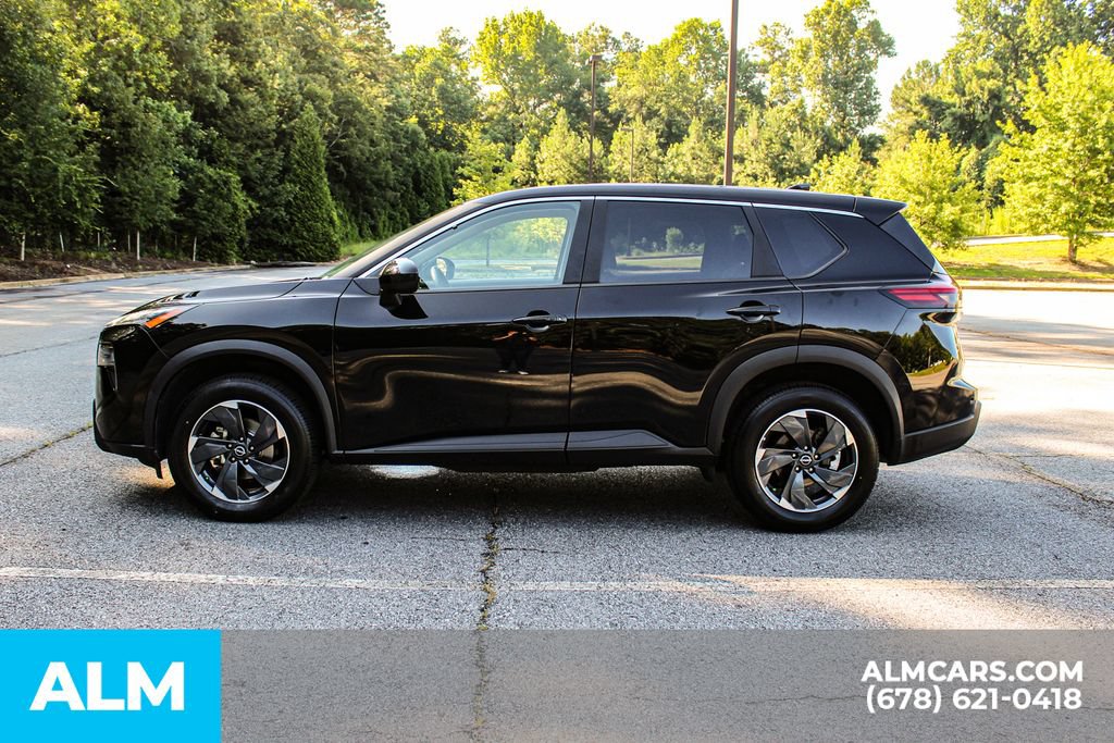 Used 2025 Nissan Rogue SV FWD image 7
