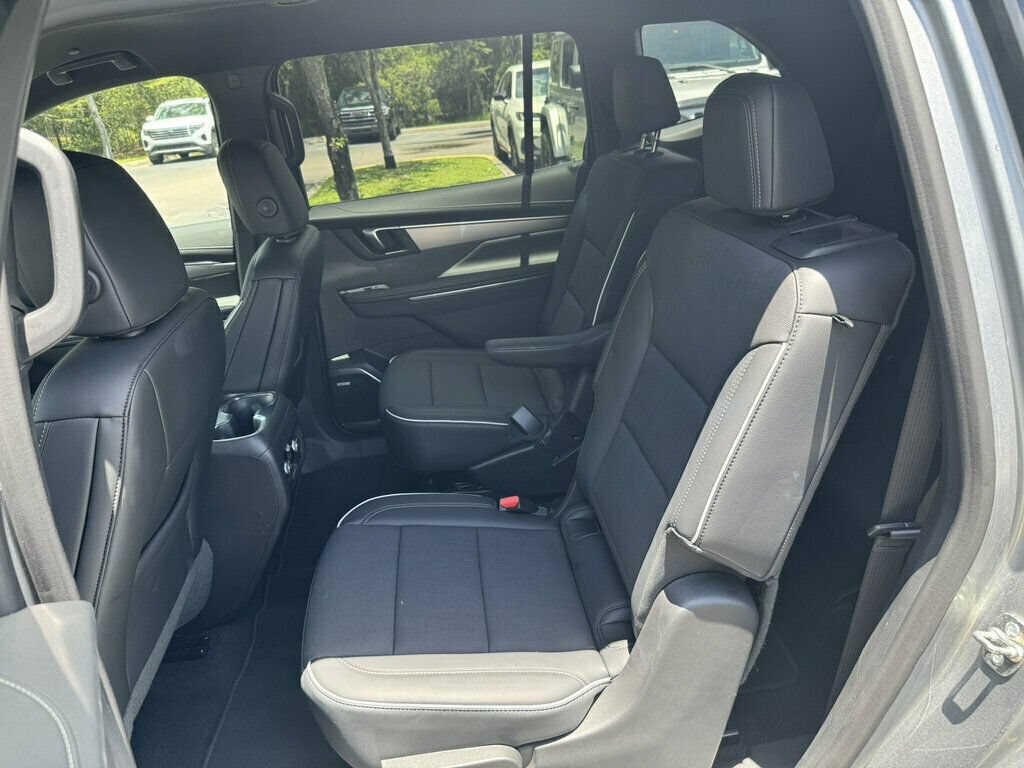 Used 2026 Buick Enclave Preferred FWD image 8