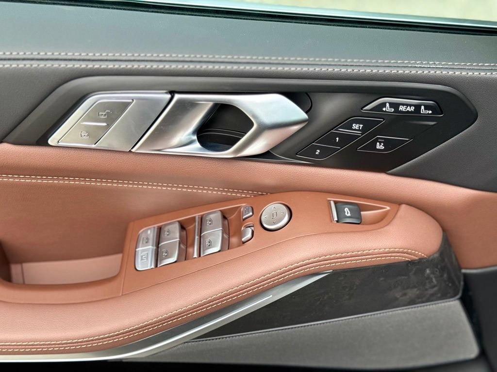 New 2027 BMW X7 xDrive40i AWD/4WD image 13