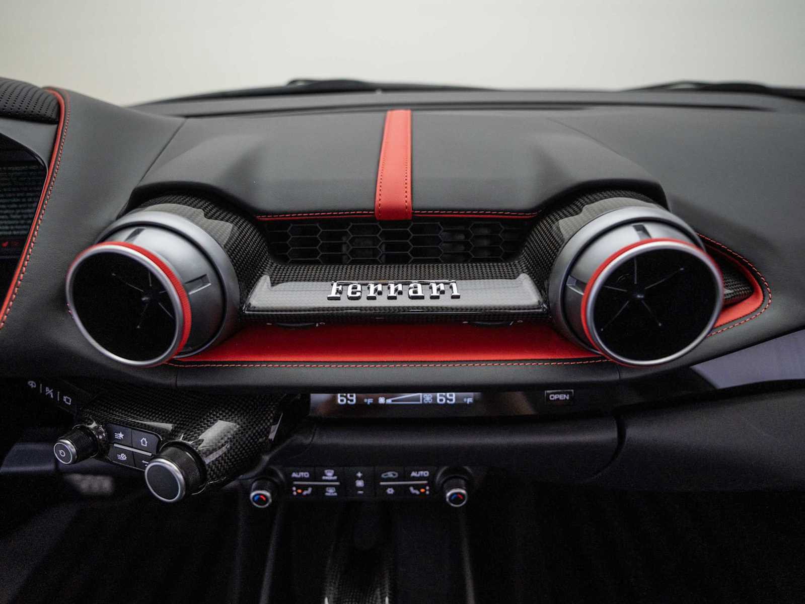 Used 2021 Ferrari 812 GTS RWD image 24