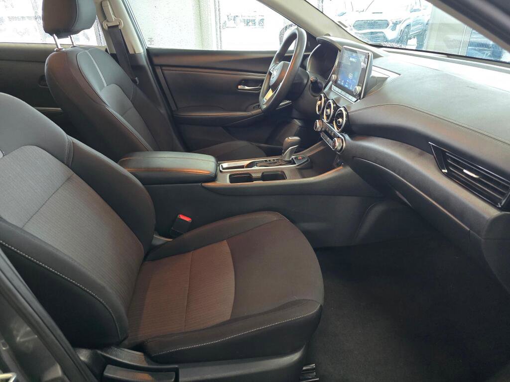 Used 2024 Nissan Sentra SV FWD image 43