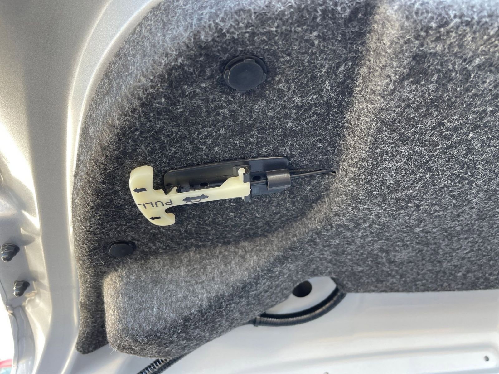 Used 2025 Nissan Versa SV image 24