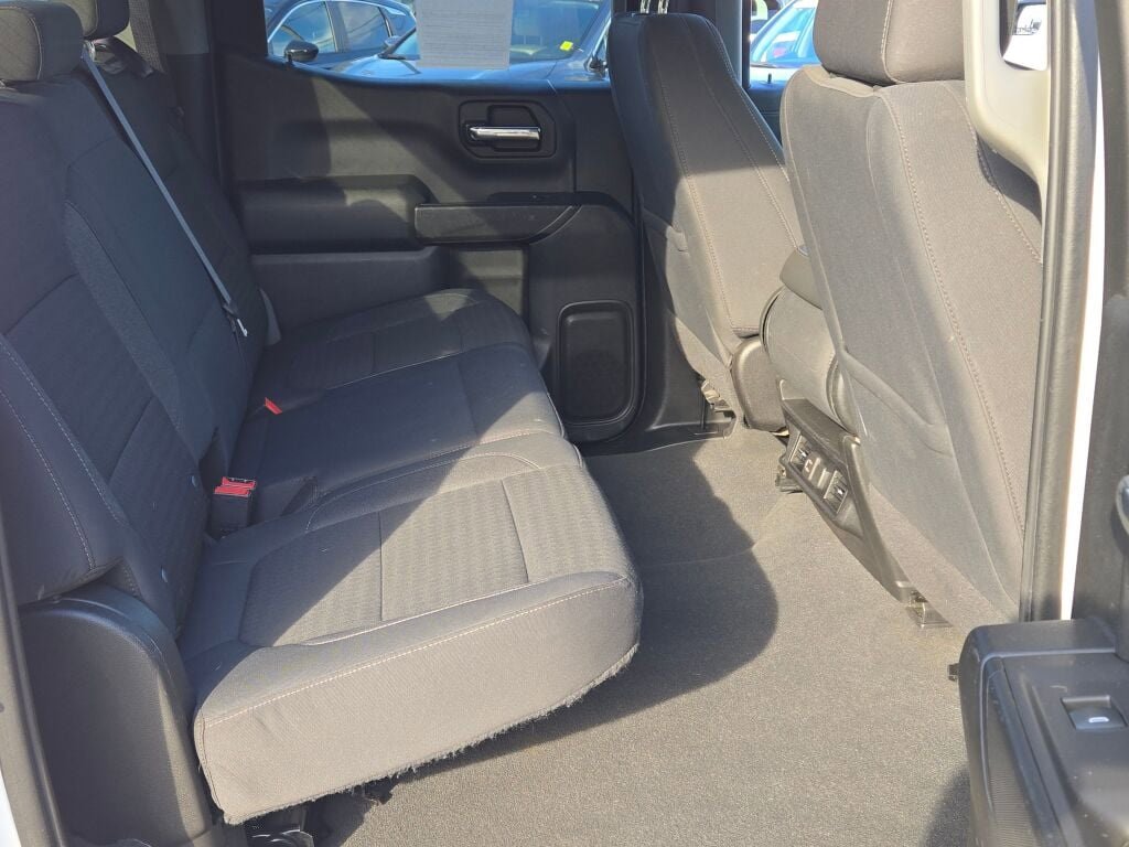 Used 2021 Chevrolet Silverado 1500 LT image 9