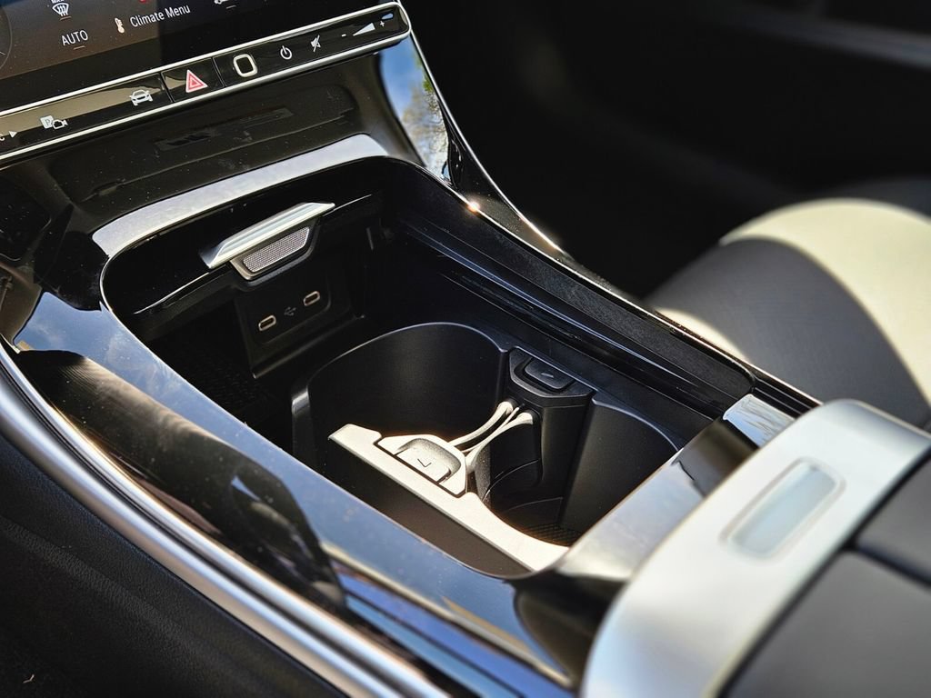 New 2026 Mercedes-Benz C 300 4MATIC Sedan image 22