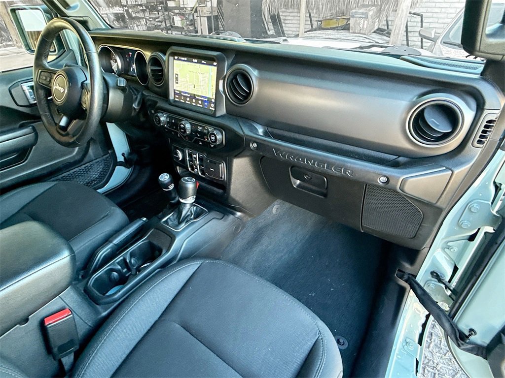 Used 2023 Jeep Wrangler Unlimited w/ Cold Weather Group image 33