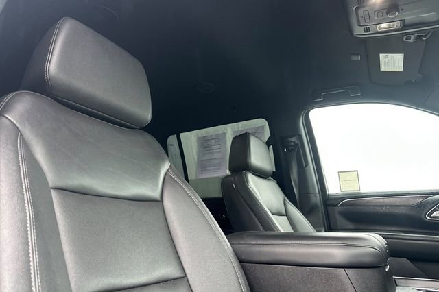 Used 2023 Chevrolet Suburban LT image 24