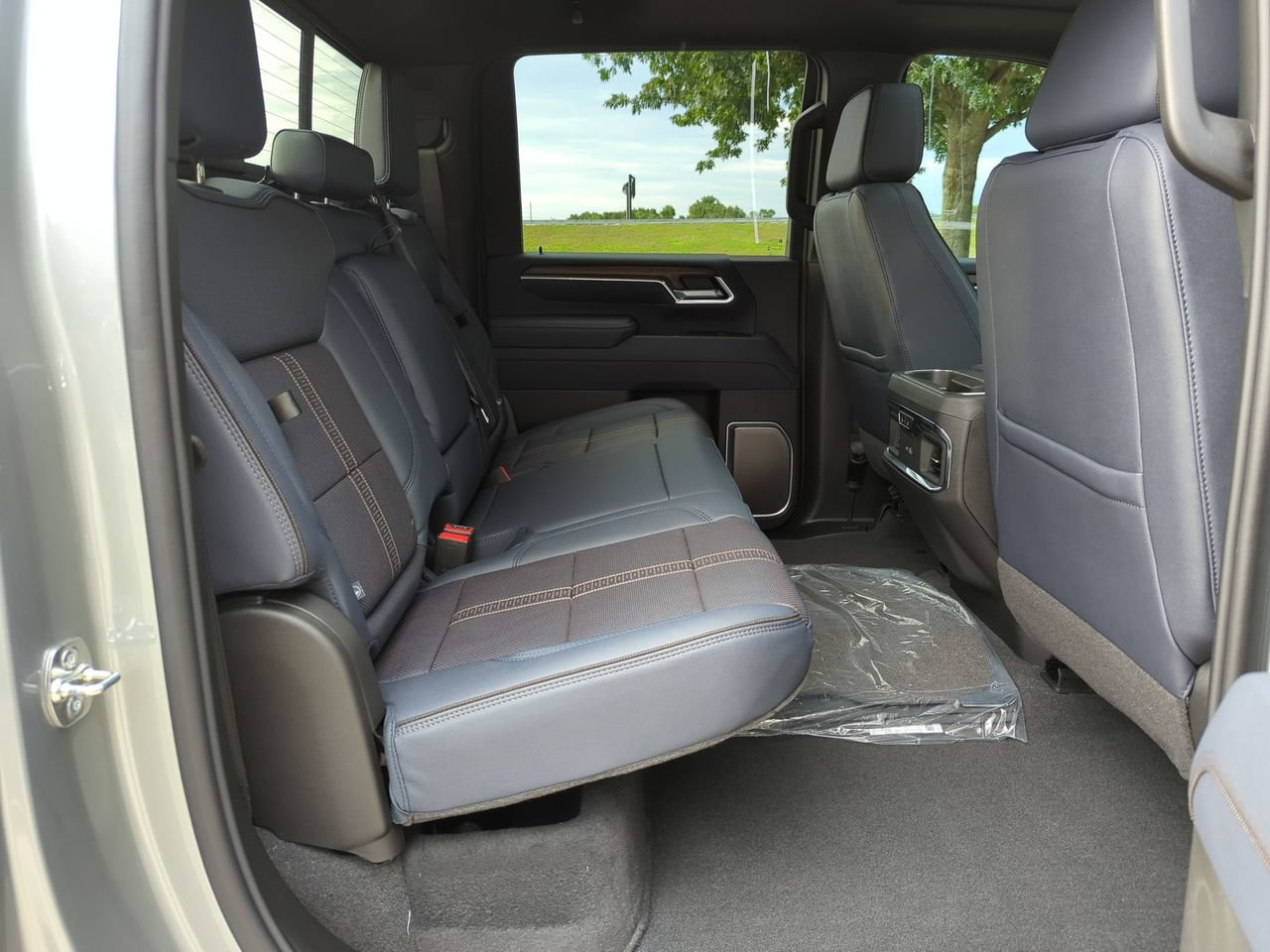 New 2026 Chevrolet Silverado 3500 High Country w/ High Country Premium Package AWD/4WD image 25