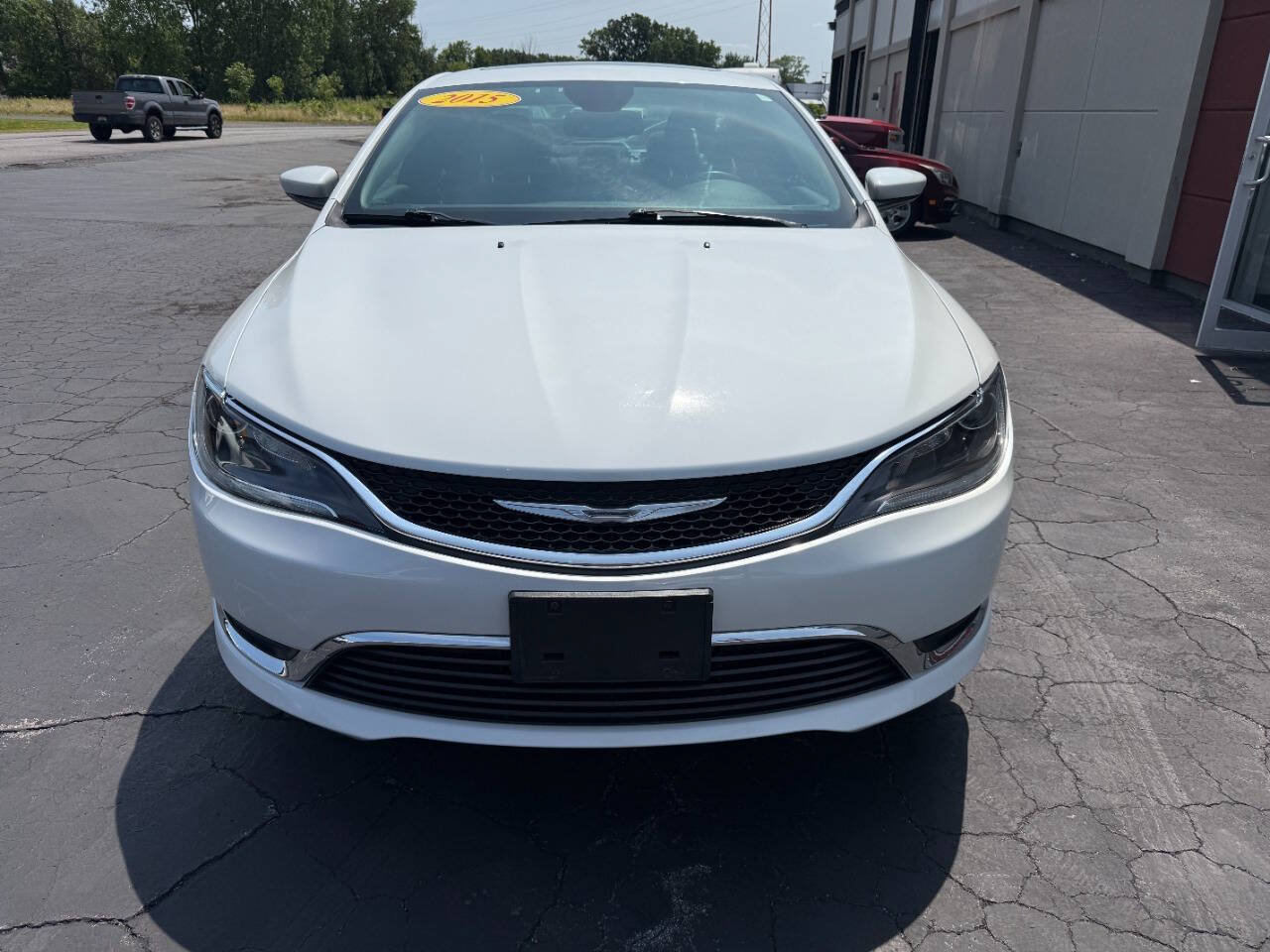 Used 2015 Chrysler 200 Limited w/ Convenience Group FWD image 2