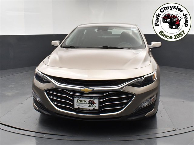 Used 2023 Chevrolet Malibu LT image 2