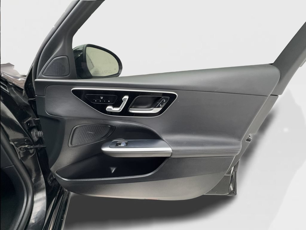 Used 2023 Mercedes-Benz C 300 Sedan image 33