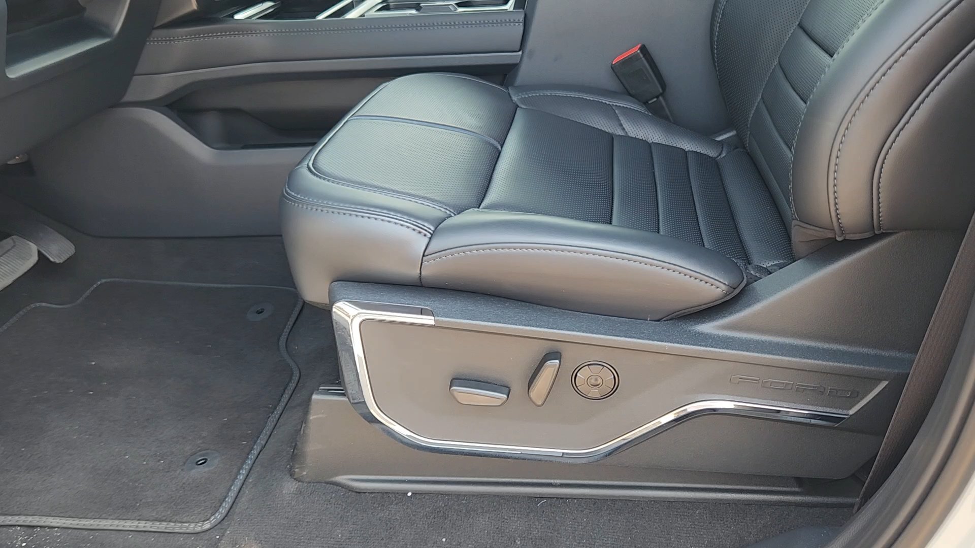 New 2026 Ford F350 Platinum AWD/4WD image 33