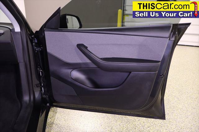 Used 2026 Tesla Model Y 2WD image 30