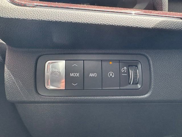Used 2025 Chevrolet Traverse Z71 AWD/4WD image 20