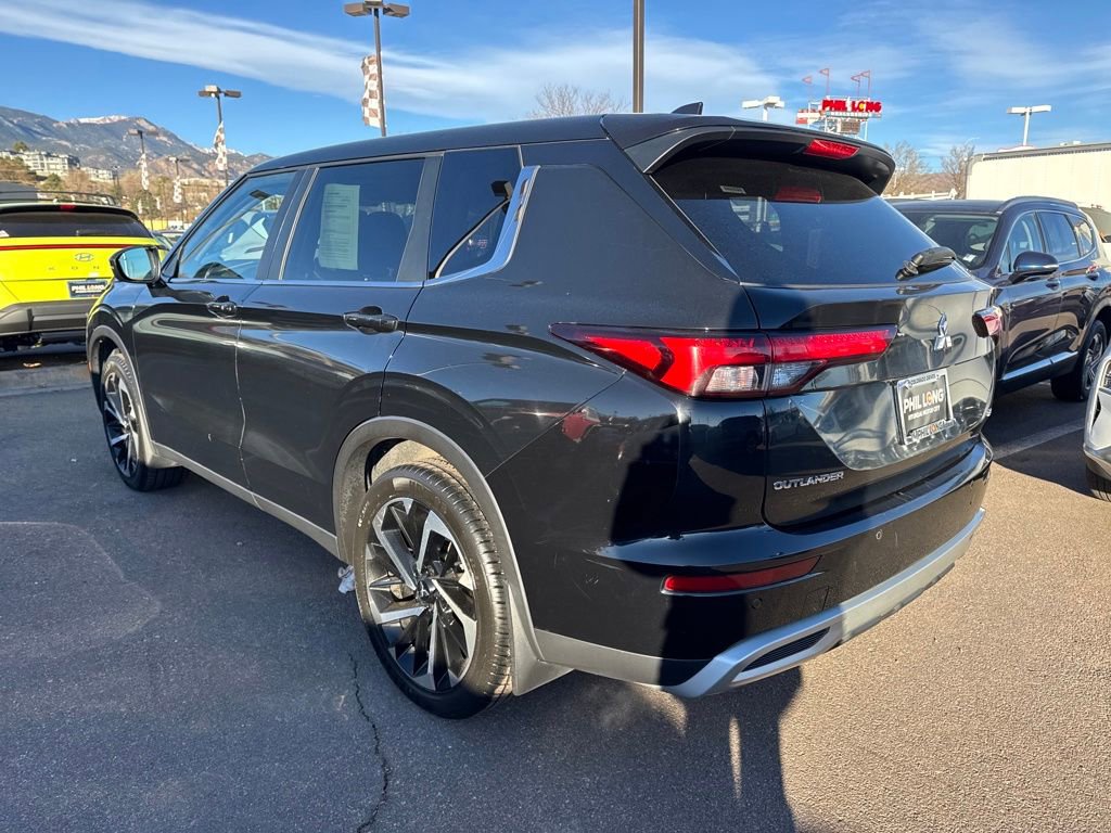 Used 2022 Mitsubishi Outlander SE image 17