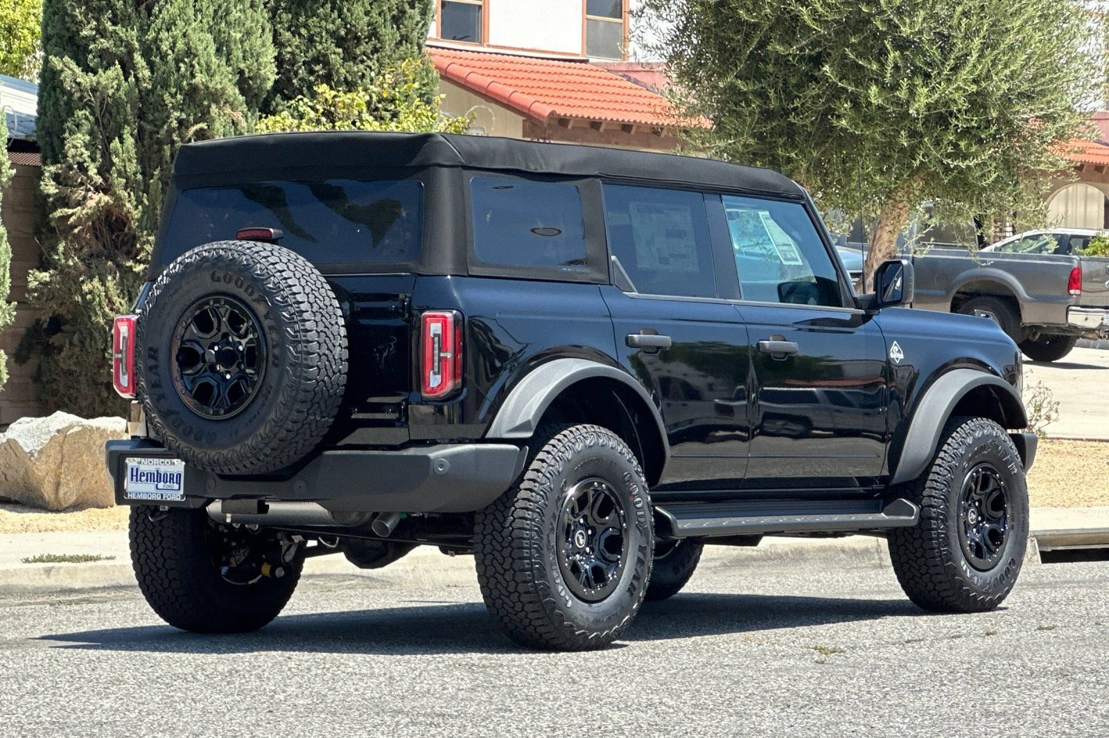 New 2026 Ford Bronco Outer Banks w/ Sasquatch Package AWD/4WD image 4