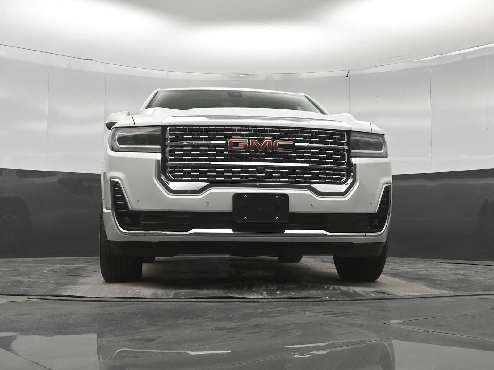 Used 2022 GMC Acadia Denali w/ Denali Ultimate Package AWD/4WD image 31