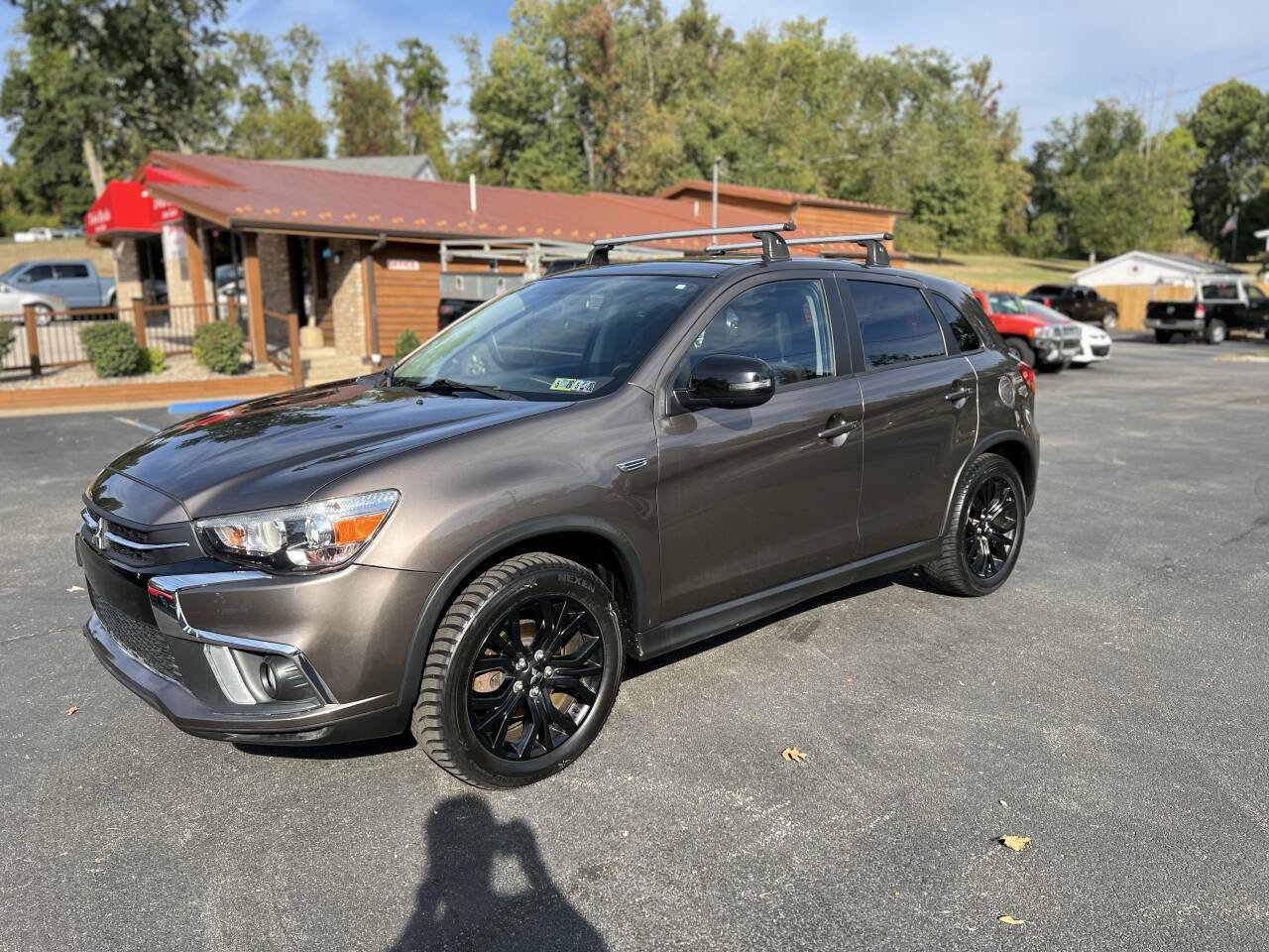 Used 2018 Mitsubishi Outlander Sport LE image 1
