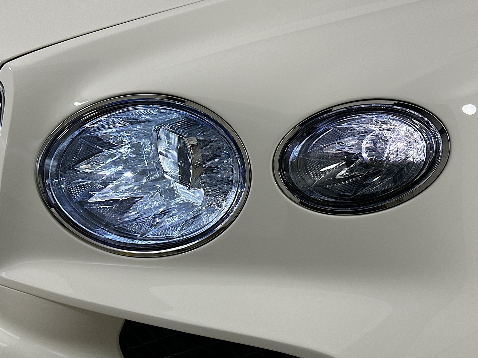 New 2026 Bentley Bentayga AWD/4WD image 57