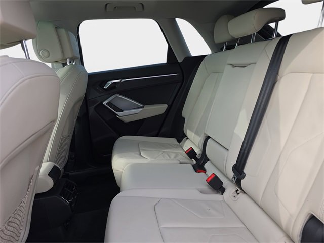 Used 2022 Audi Q3 2.0T Premium Plus w/ Premium Plus Package image 17