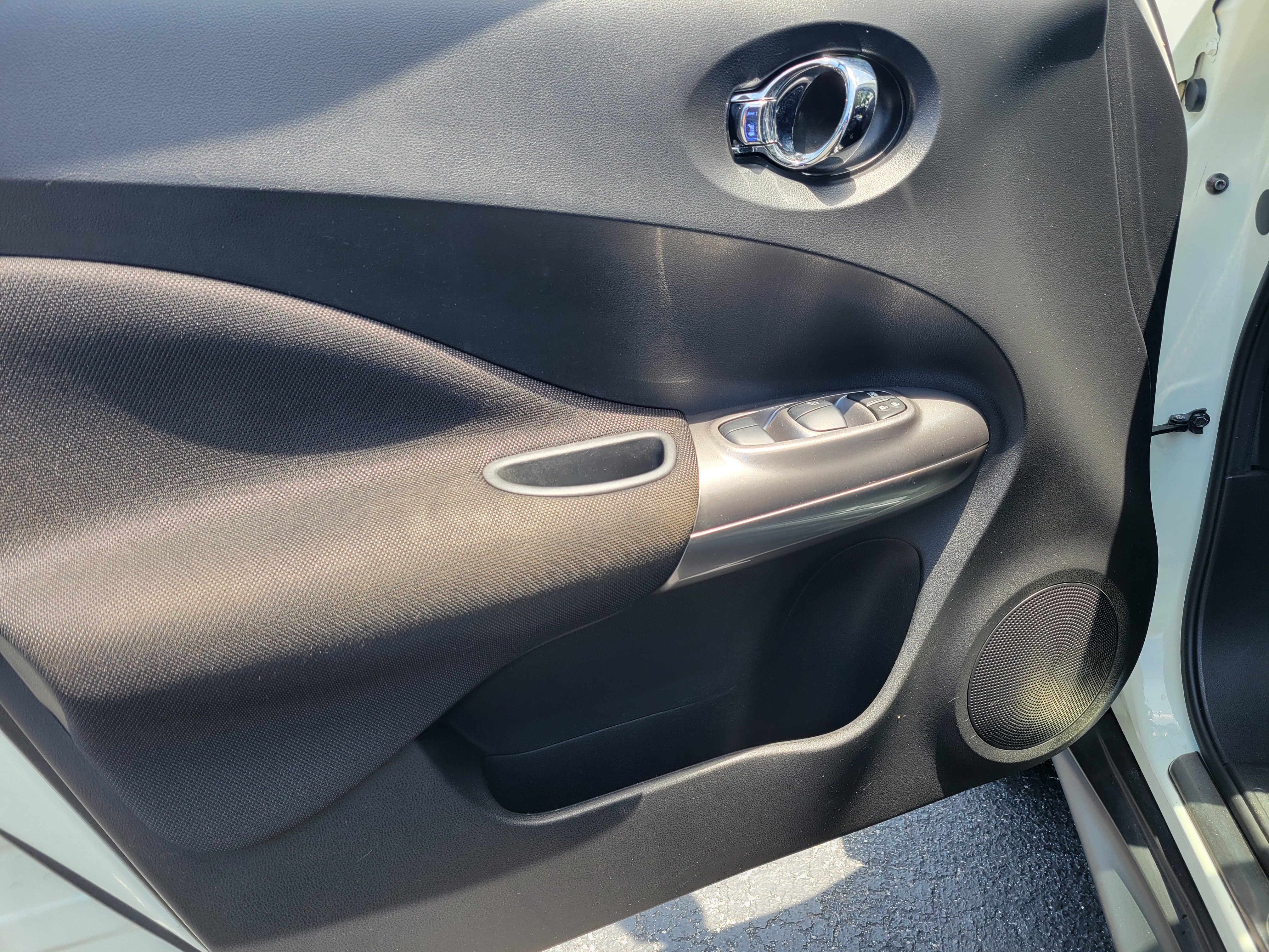 Used 2012 Nissan Juke SV w/ Chrome Pkg FWD image 20
