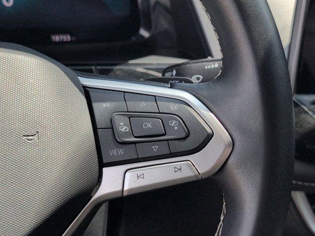 Used 2025 Volkswagen Atlas Cross Sport SE FWD image 21