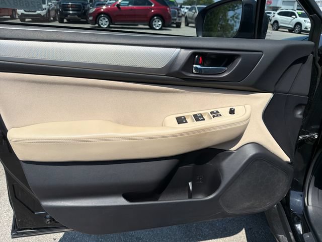 Used 2019 Subaru Outback 2.5i Premium AWD/4WD image 17