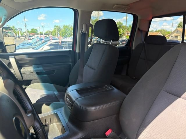 Used 2014 Chevrolet Silverado 2500 LT w/ Interior Plus Package AWD/4WD image 25