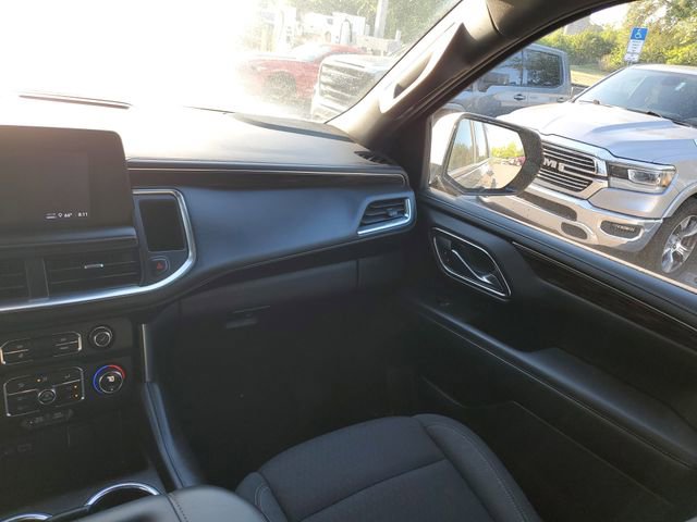 Used 2023 Chevrolet Suburban LS RWD image 13