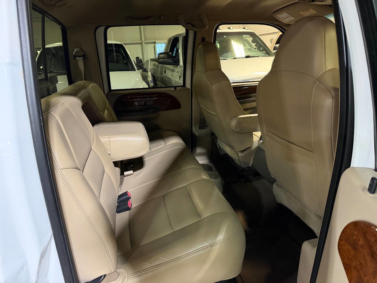 Used 2002 Ford F350 Lariat image 7