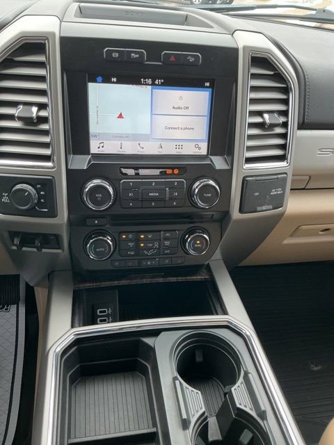 Used 2017 Ford F250 Lariat w/ Chrome Package image 18