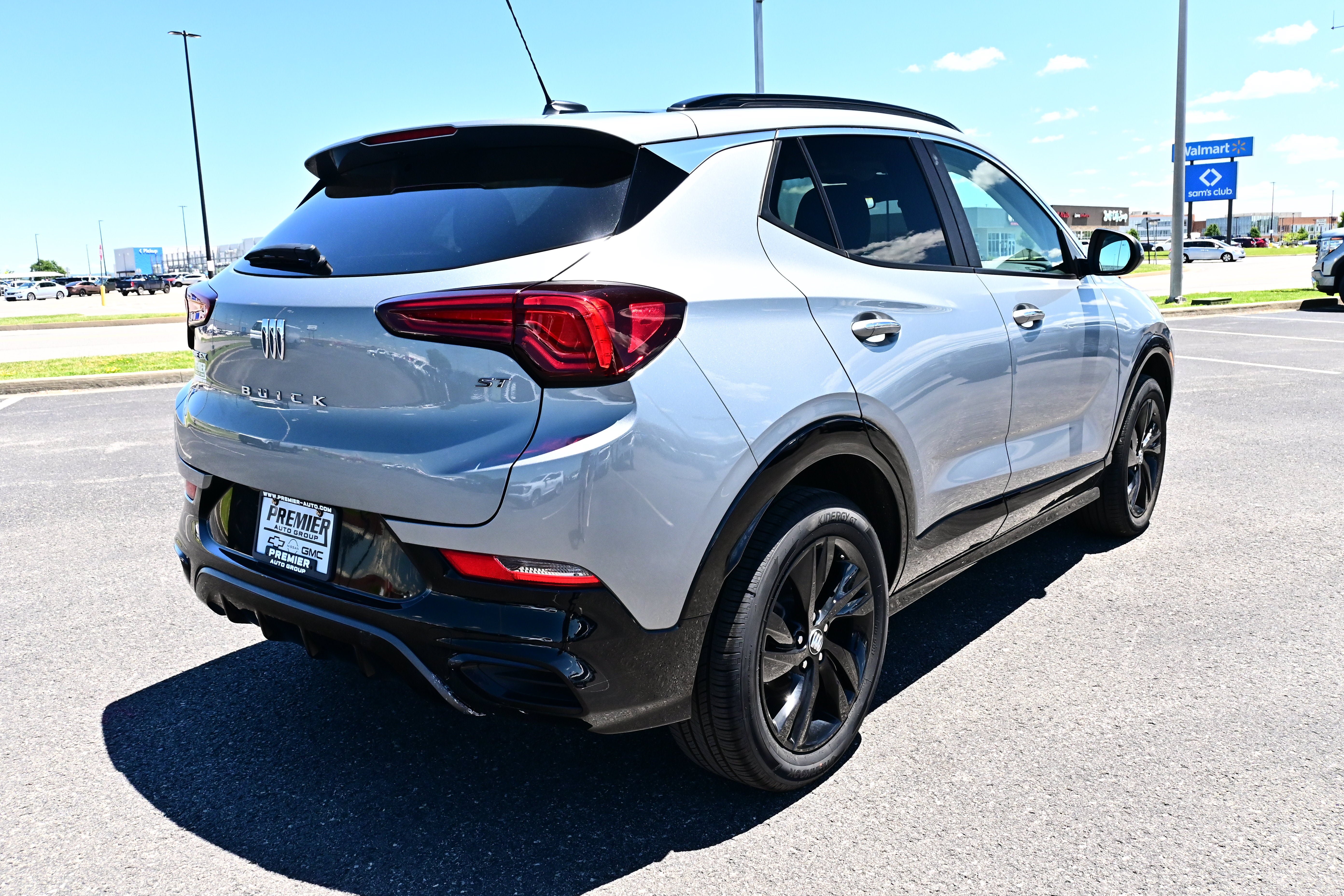 Used 2024 Buick Encore GX Sport Touring w/ Comfort Package AWD/4WD image 6
