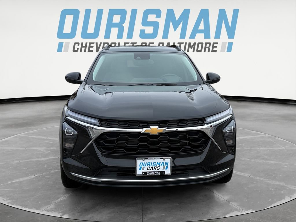 Used 2025 Chevrolet Trax LT w/ Driver Confidence Package image 8