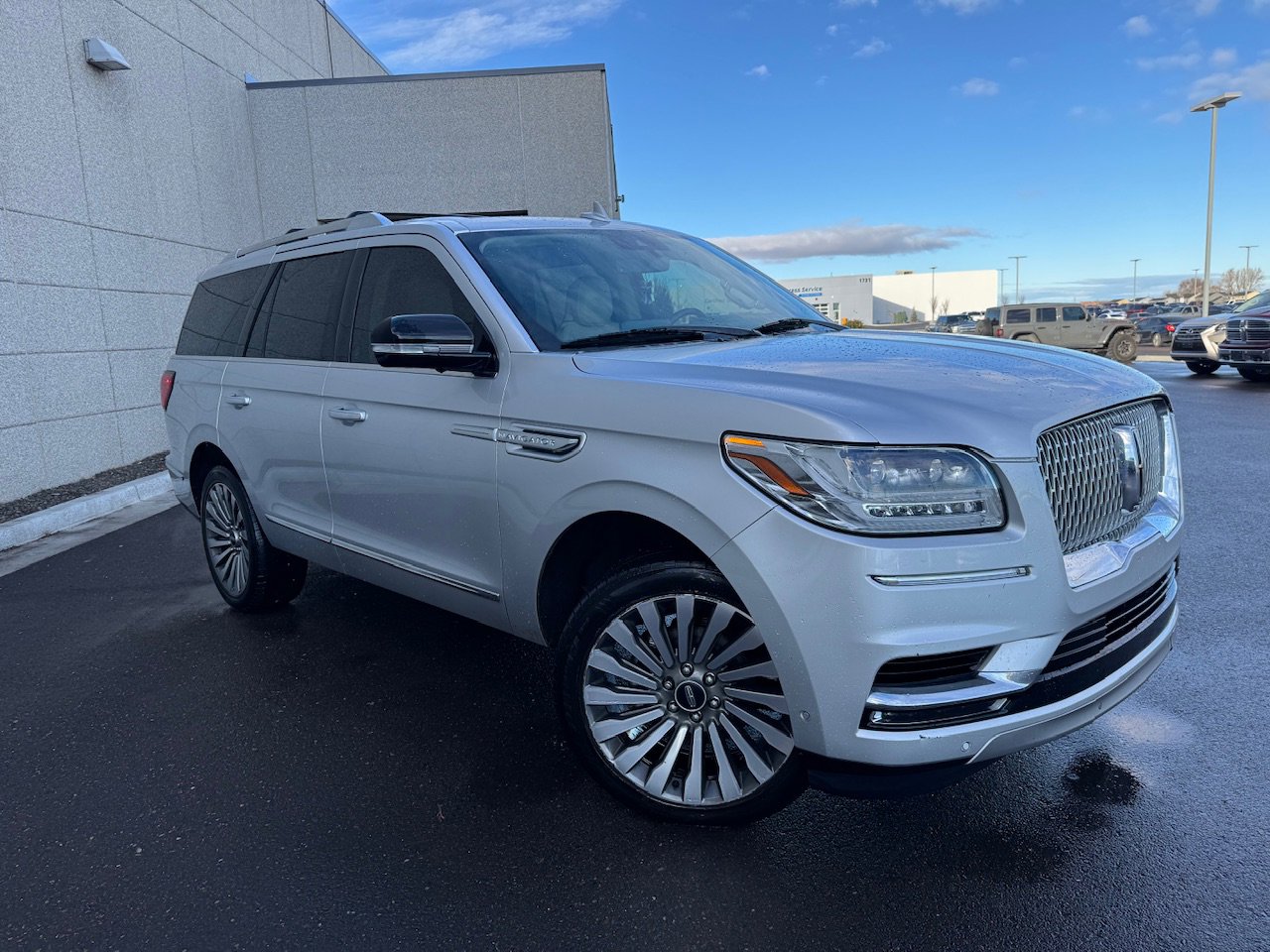 Used 2018 Lincoln Navigator Reserve w/ Technology Package image 2