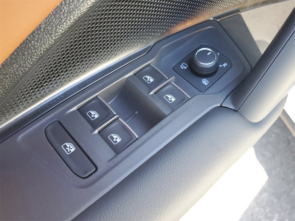 New 2026 Volkswagen Tiguan SEL R-Line image 19