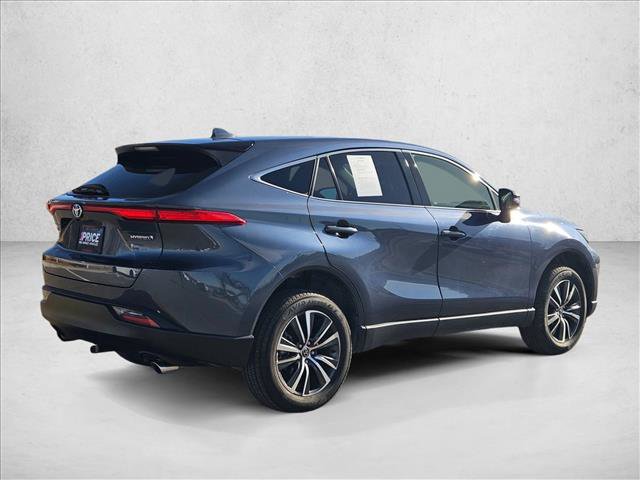 Used 2022 Toyota Venza LE image 4