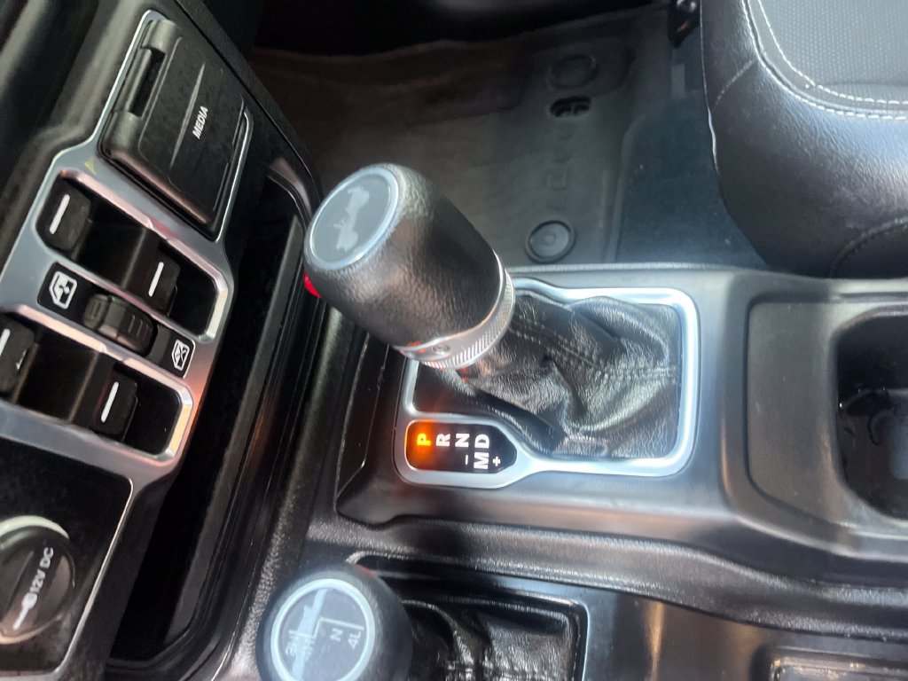Used 2023 Jeep Wrangler Unlimited Sport AWD/4WD image 27