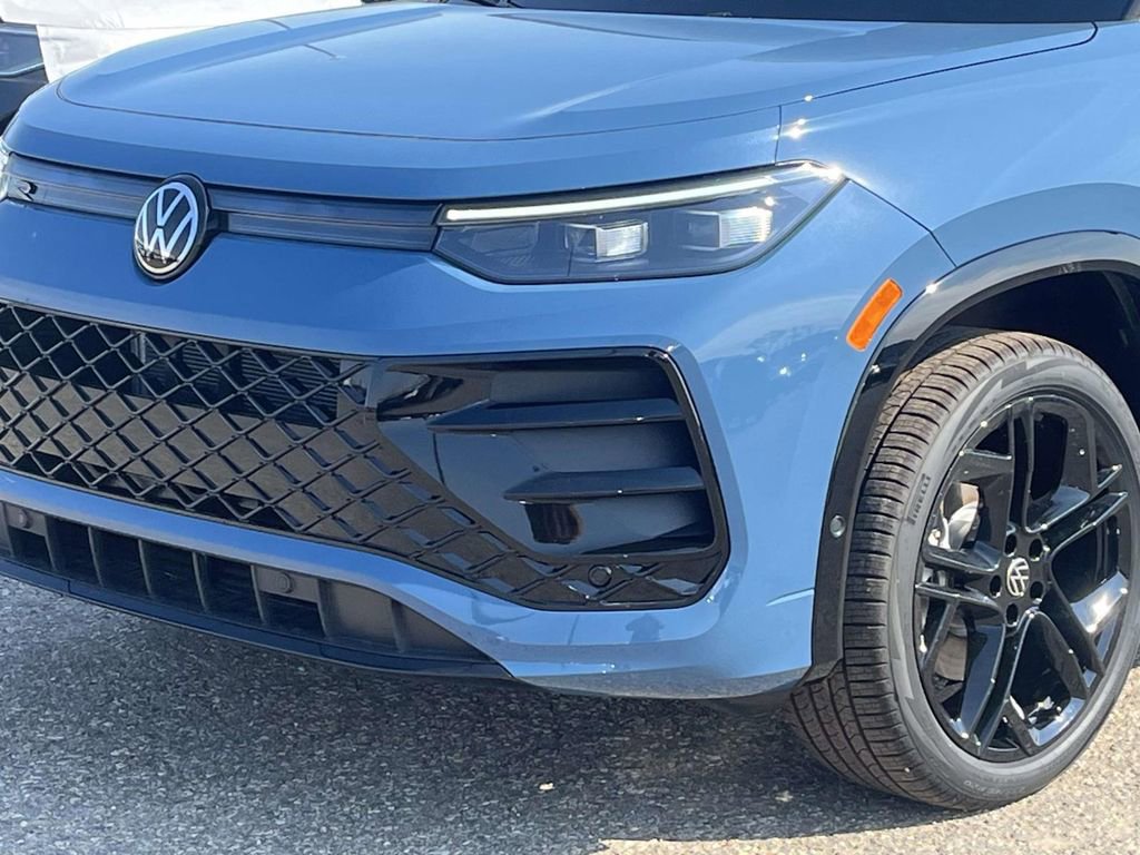 New 2026 Volkswagen Tiguan SE R-Line AWD/4WD image 6