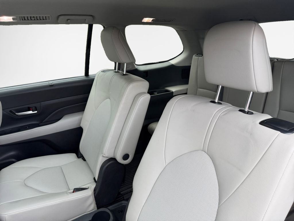 Used 2024 Toyota Grand Highlander XLE image 14