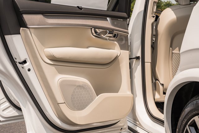 New 2026 Volvo XC90 T8 Ultra w/ Protection Package Premier image 29